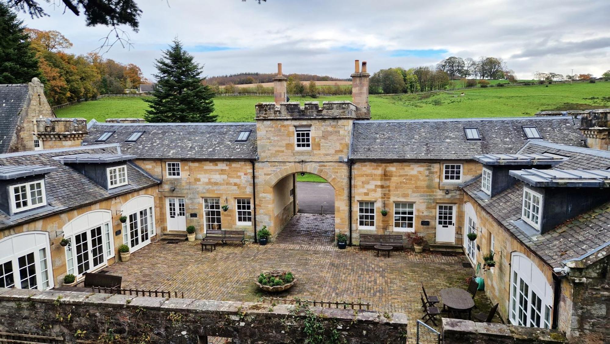 Cloncaird Castle Estate Cottages Maybole 外观 照片